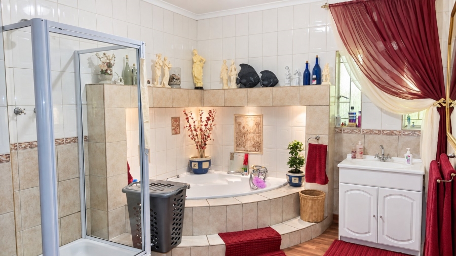 4 Bedroom Property for Sale in Wilkoppies North West
